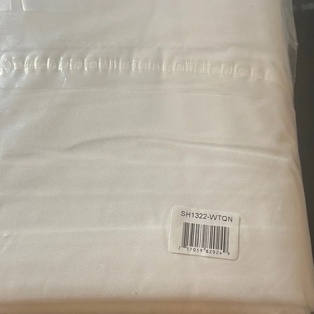 White 2-Piece Solid Flat Top Sheet - Queen